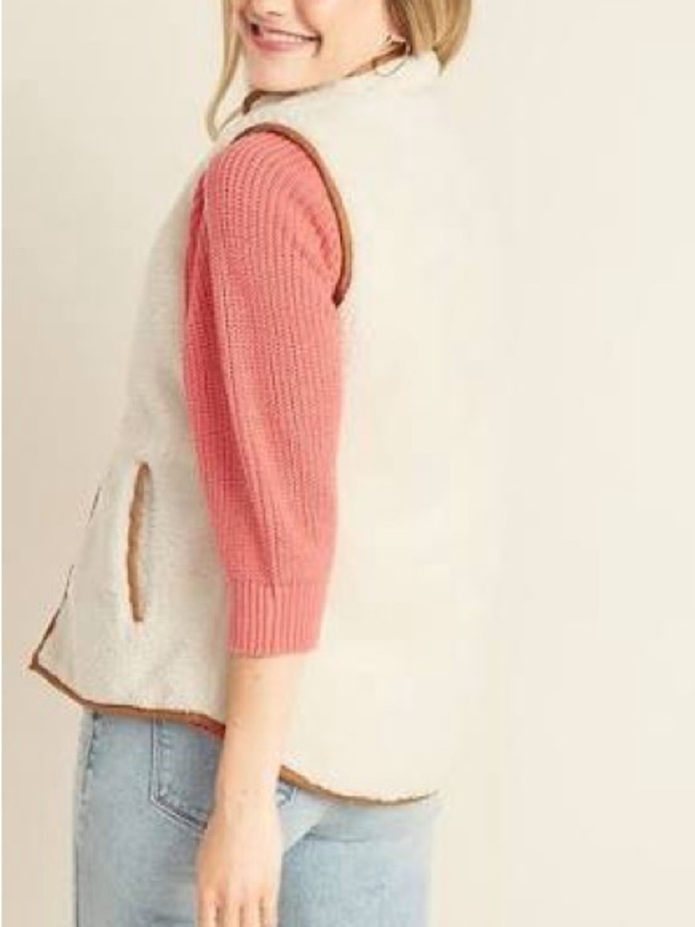 EUC Old Navy Sherpa Vest Size LP - Picture 3 of 6